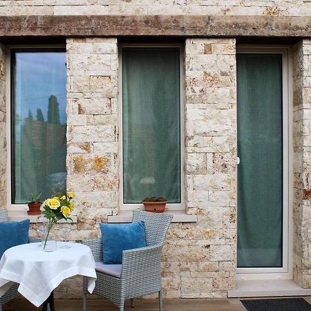לאזיסה B&B Villa Peler מראה חיצוני תמונה