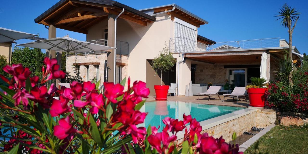לאזיסה B&B Villa Peler מראה חיצוני תמונה