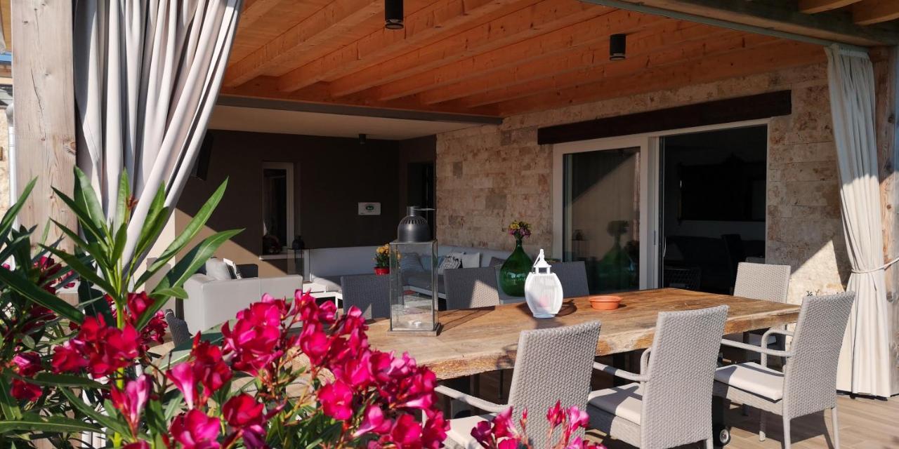 לאזיסה B&B Villa Peler מראה חיצוני תמונה