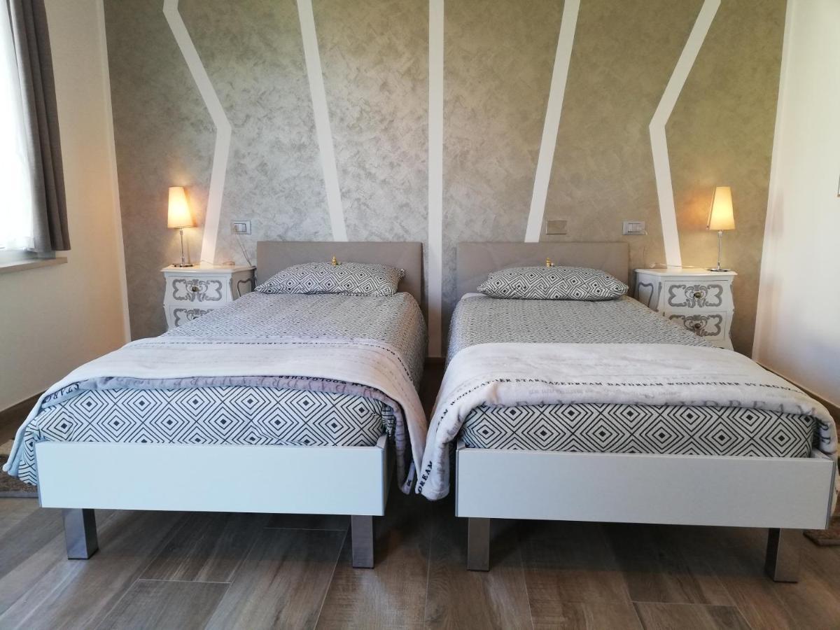 לאזיסה B&B Villa Peler מראה חיצוני תמונה